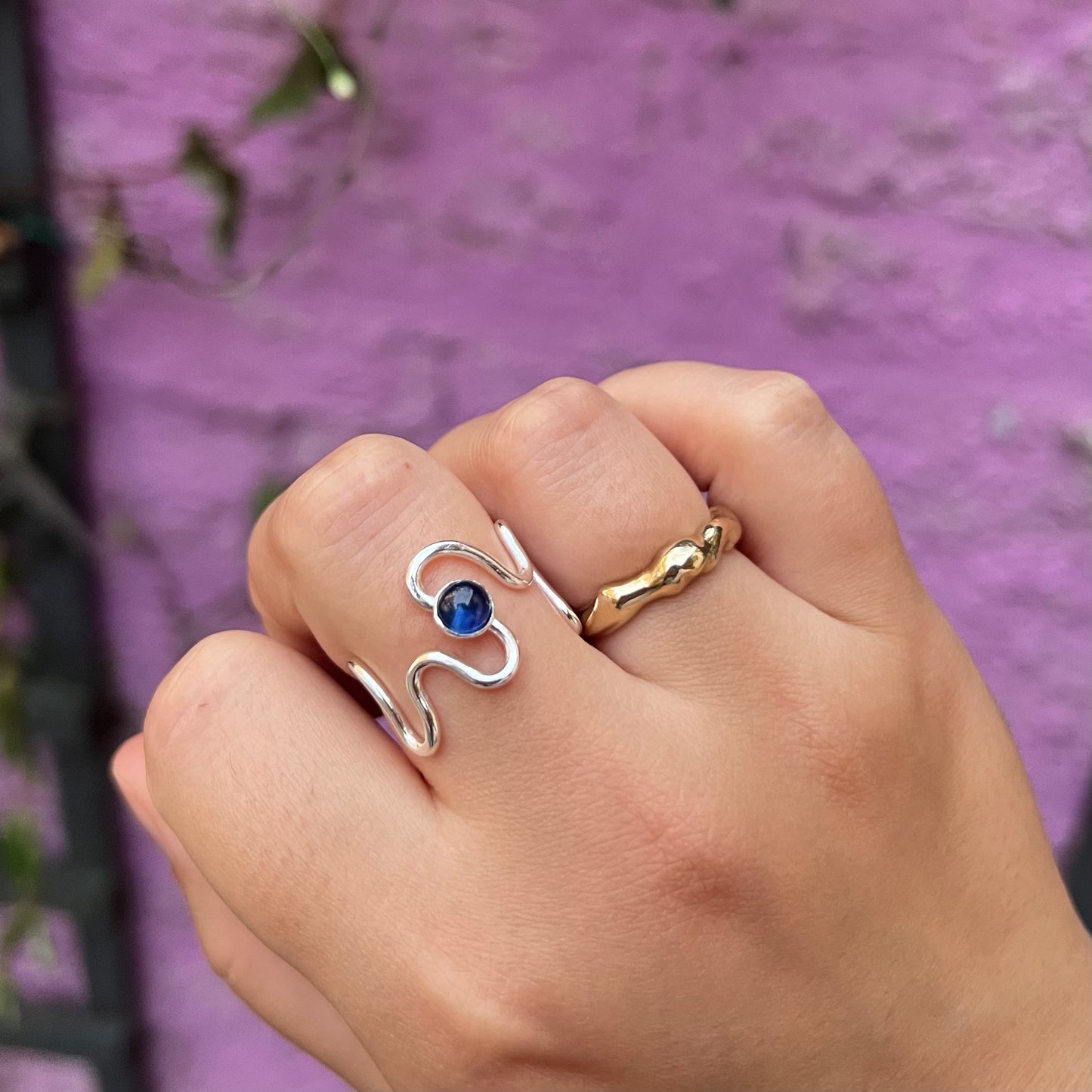 Gemstone ripple ring