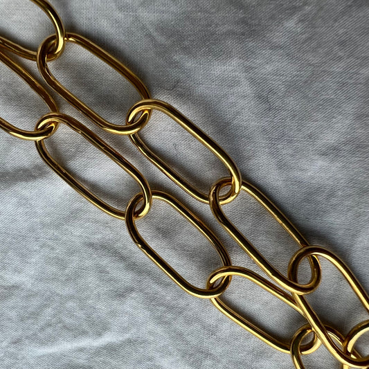 The pastille chain necklace, handmade from gold vermeil oval links.